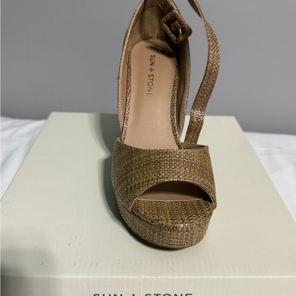 Summer Rattan Shoes - Picture 2 of 5